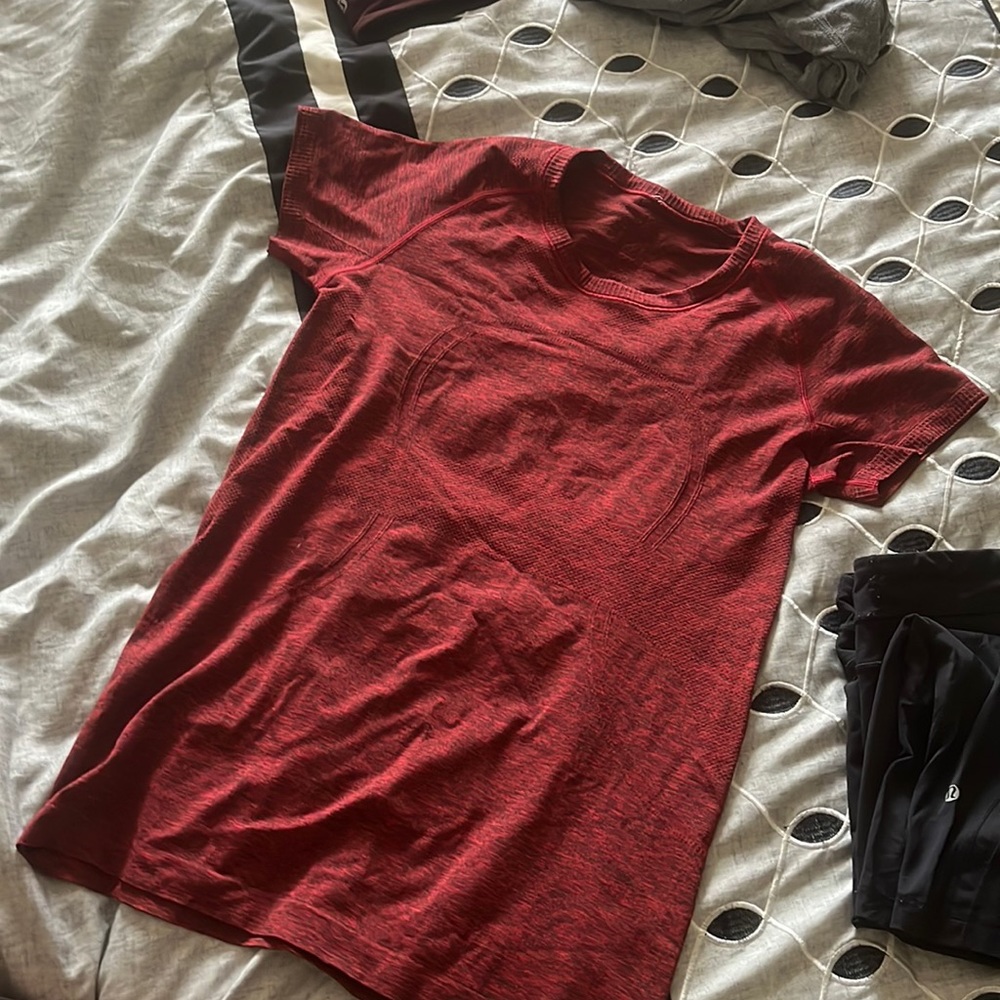 Lululemon Swiftly Tech Tee